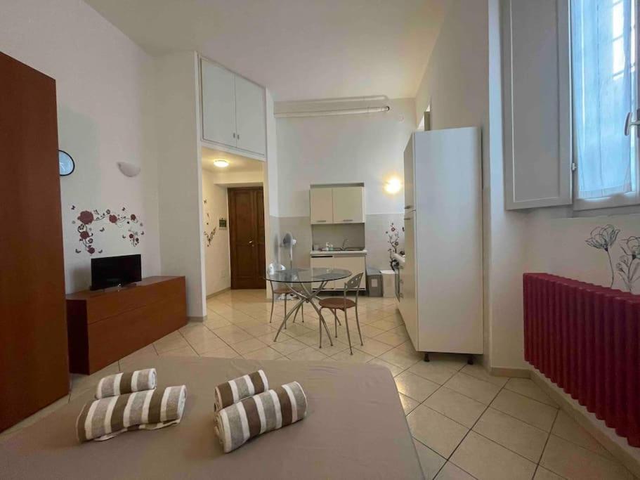 Appartamento Minimal Loft In Centro A Piacenza Esterno foto